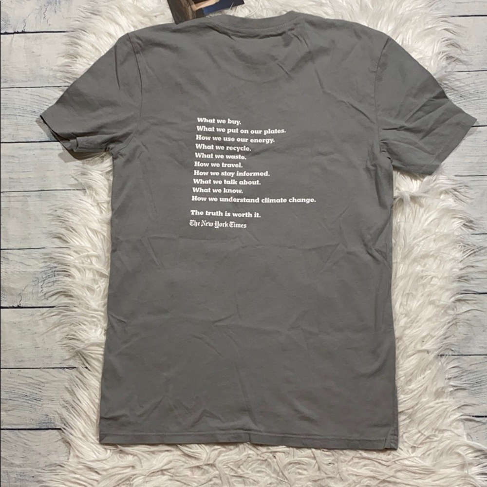 Everlane New York Times Climate Change Tee NWT